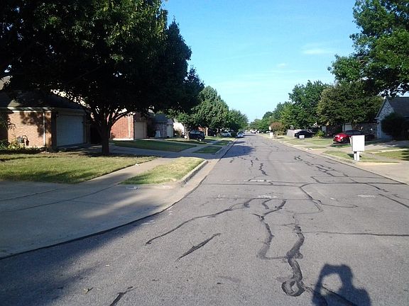 4th image of 615 Engleside Dr