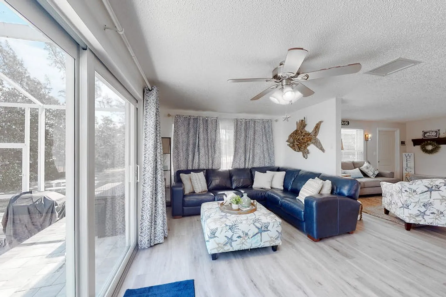 3 bed, 2.0 bath, 1453 sqft, $3,292 — Photo 2