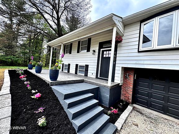 3rd image of 150 Norwood Dr