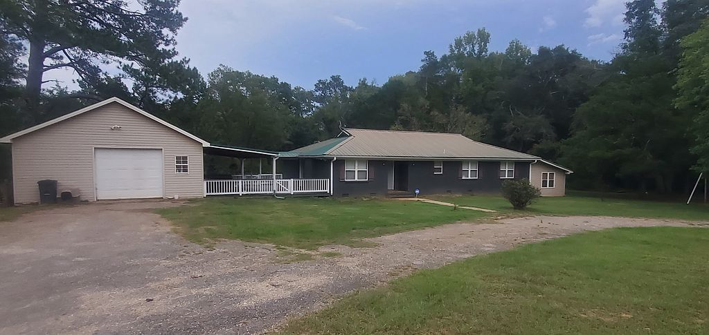 6722 Salem Rd - Property Image