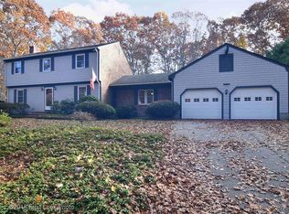 177 Beacon Dr, North Kingstown, RI 02852
