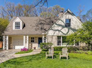 1534 Sherwood Rd, Highland Park, IL 60035