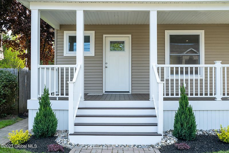 3rd image of 112 Bruce Street