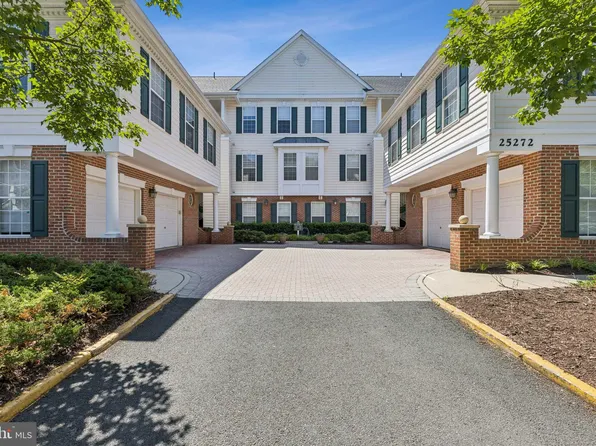 25272 Riffleford Sq Unit 104, Chantilly, VA 20152
