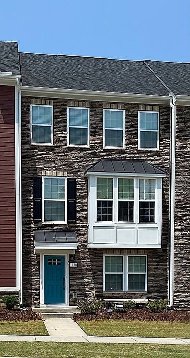 2nd image of 1088 Ambergate Sta