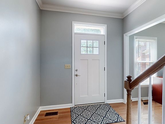 4th image of 903 Savoy Ct