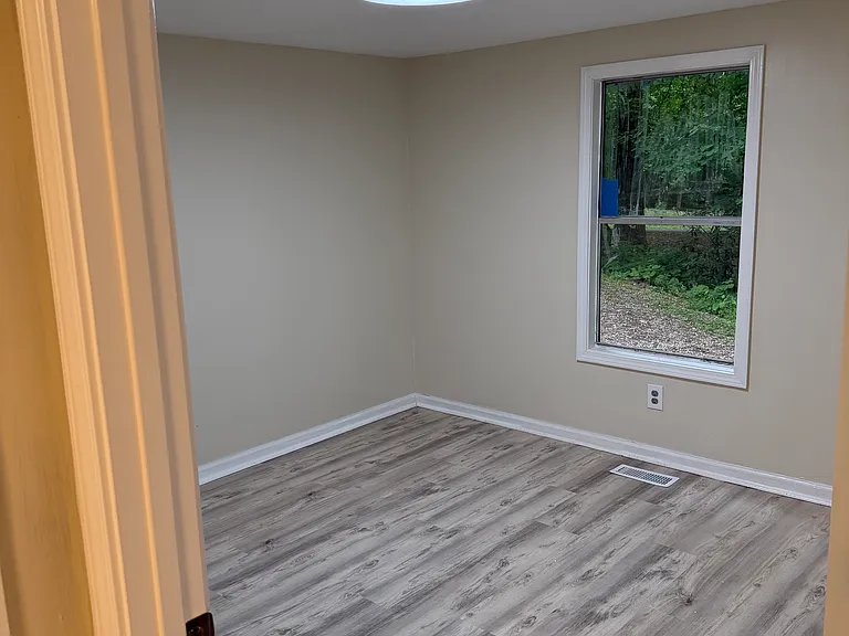 9430 Meadowbrook Dr — Photo 7