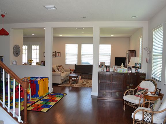 4th image of 10421 Waterstone Dr
