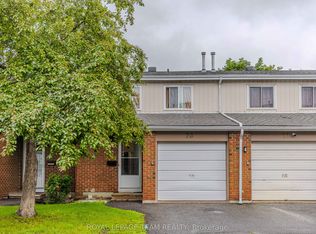 2669 Southvale Cres #20, Ottawa, ON K1B 4V2
