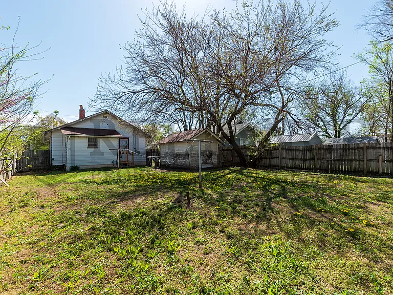129 N Meridian Ave — Photo 15