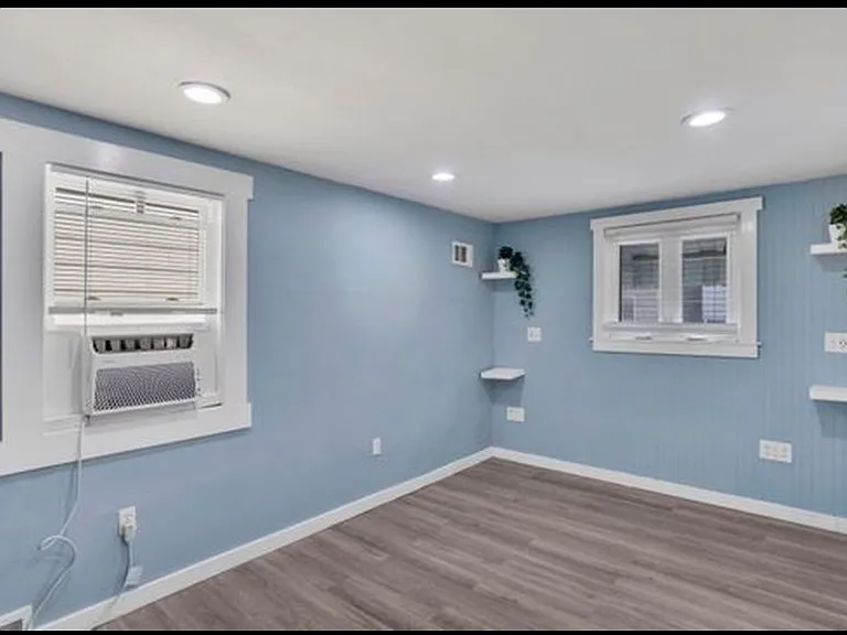 1849 Middle St — Photo 15
