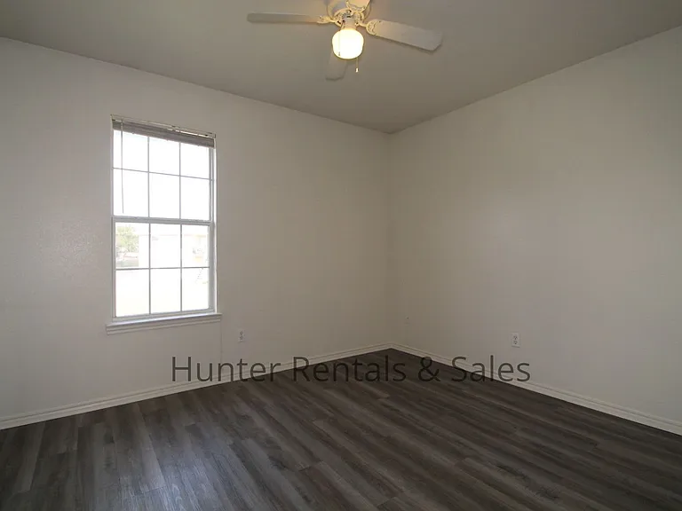 1710B Spring Rose Cir — Photo 15