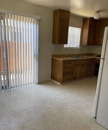 3rd image of 2112 Curtner Ave APT 4