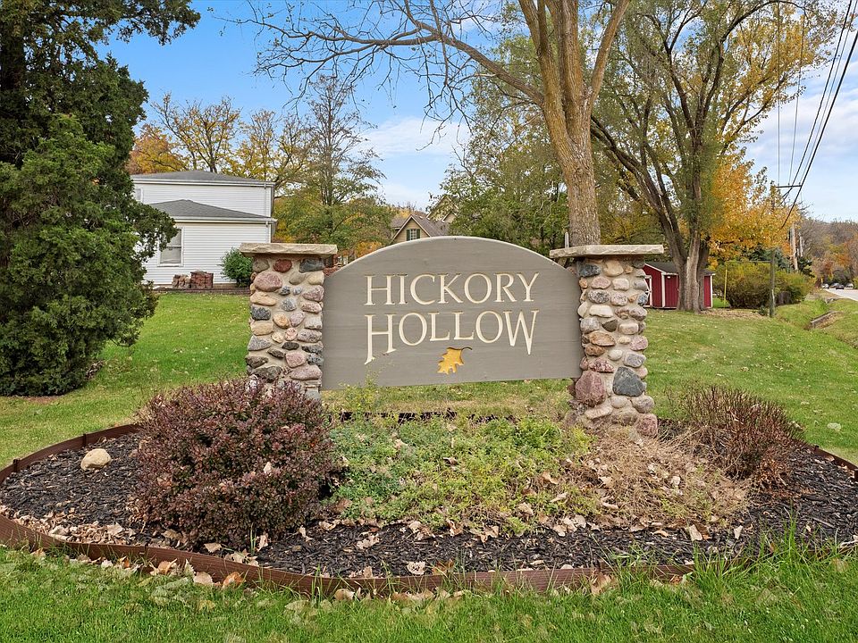 36W680 Oak Hill Dr, Dundee, IL 60118 | Zillow