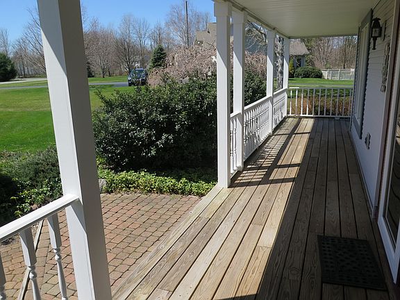 3rd image of 58 Deertrack Ln