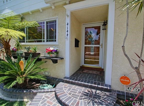 2nd image of 4144 Ladoga Ave