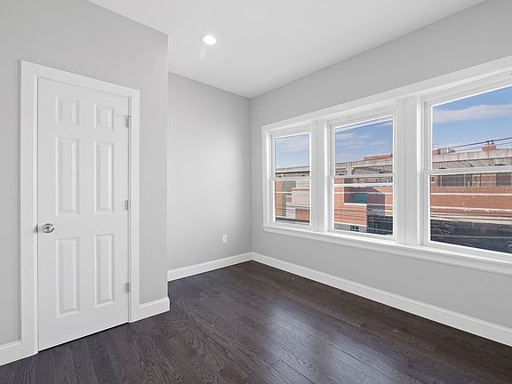 5th image of 221 Sussex Ave #8