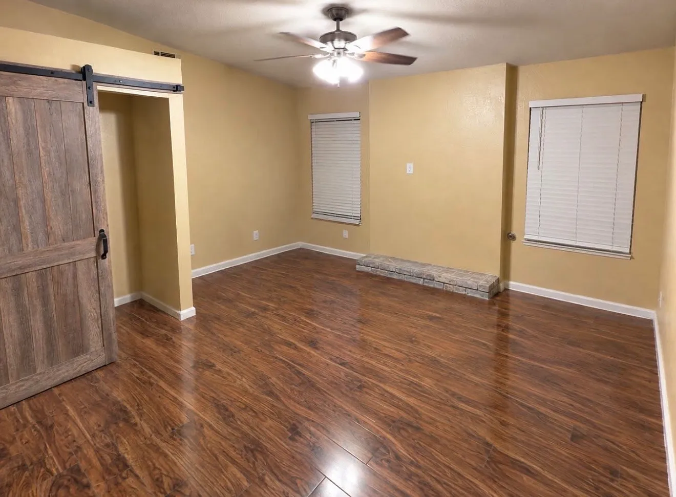 4 bed, 1499 sqft, $950 — Photo 1