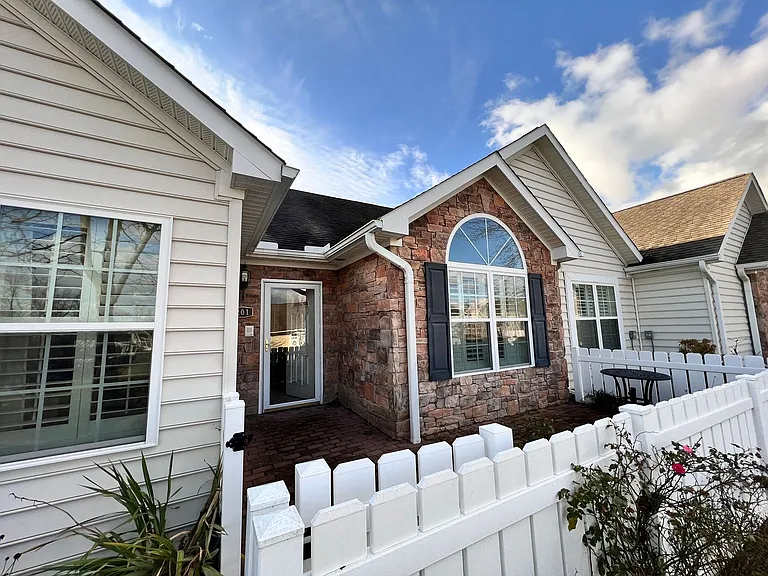 201 Patriot Way — Photo 24