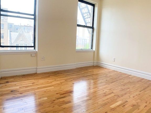 2nd image of 40 Saint Nicholas Pl APT 5B
