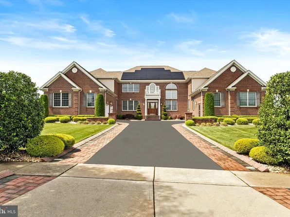 9 Bouvier Ln, East Brunswick, NJ 08816