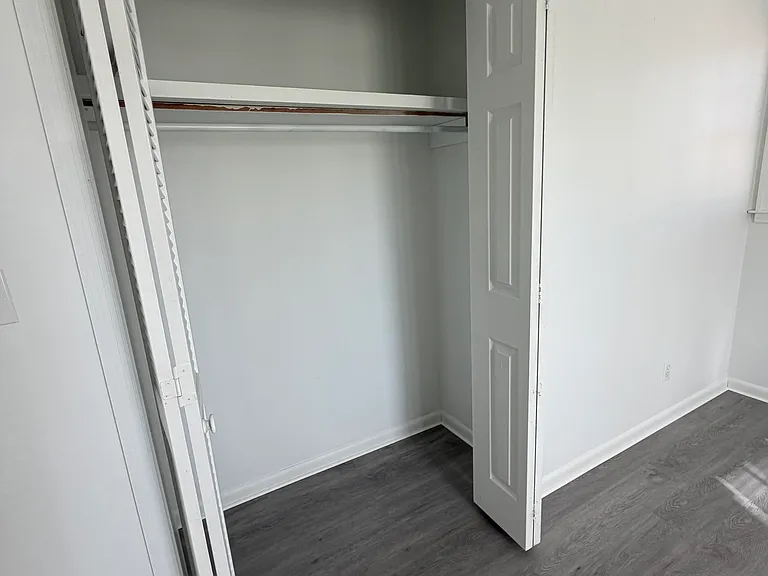 14 Wedgefield Dr #B — Photo 7