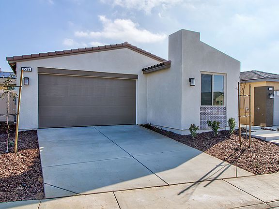 Avid Homesite 42 Front Exterior