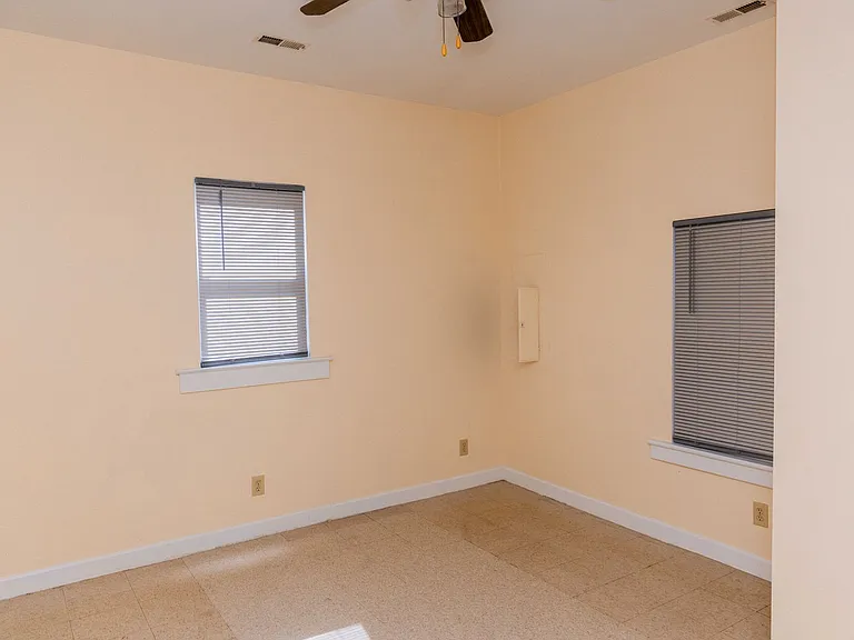 2301 Judge Ln — Photo 14