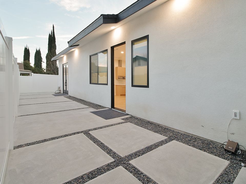 1st image of 27445 1/2 Cherry Creek Dr