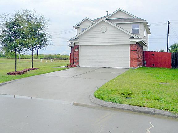 2nd image of 6050 Valley Cove Ln