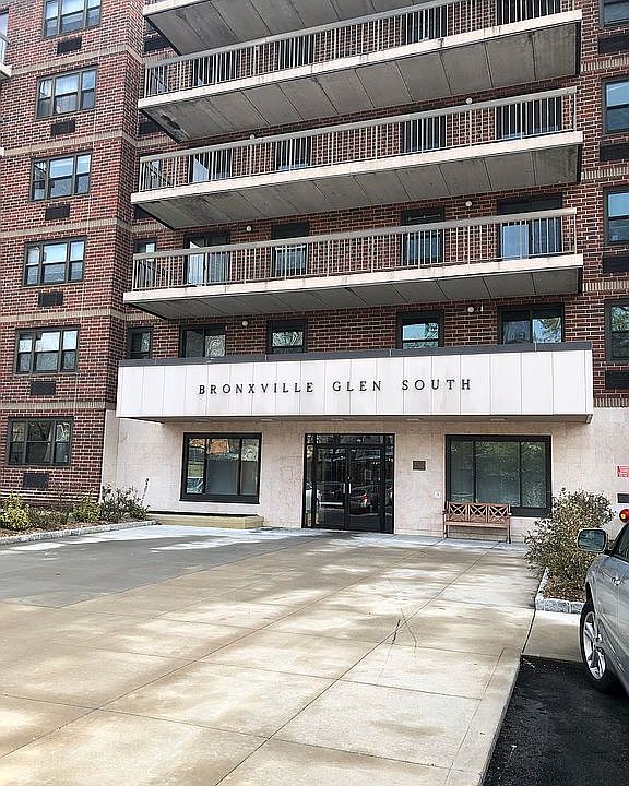 1st image of 1376 Midland Ave APT 401