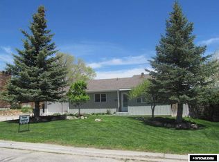 1104 W Farm Ave, Saratoga, WY 82331