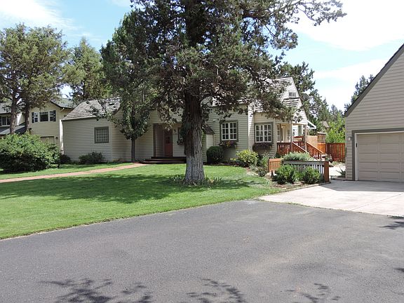 3rd image of 61286 King Saul Ave