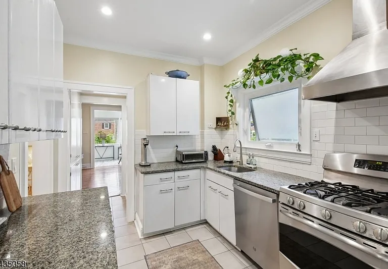 67 Midland Blvd — Photo 13