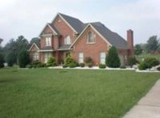 700 Dixie Bee Rd, Clarksville, TN 37043