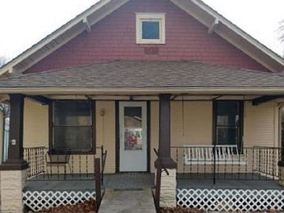 3rd image of 6913 Ballard Ave