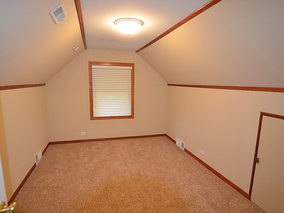 4th image of 6230 S Melvina Ave