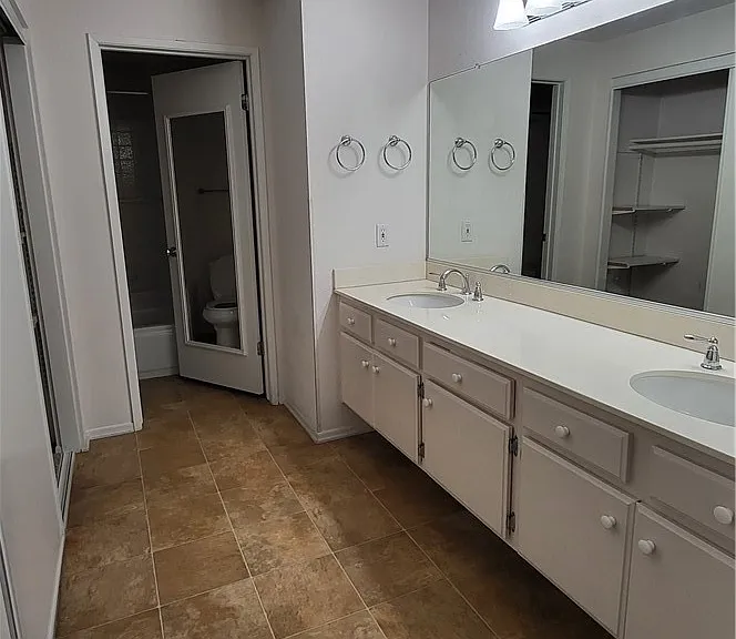 2571 Plaza Del Amo #109 — Photo 11