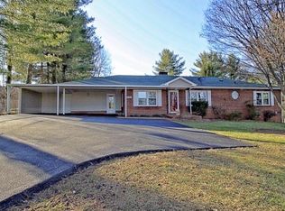 607 Swadley Rd, Johnson City, TN 37601