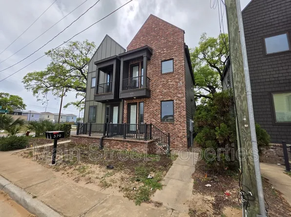 379 Clubbs St, Pensacola, FL 32502