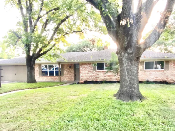 425 Cranbrook Dr, Woodway, TX 76712