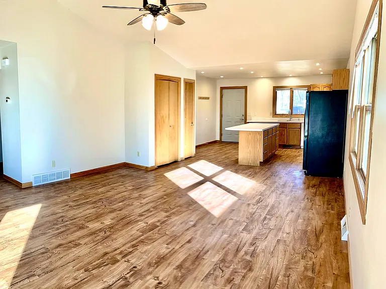 1514 Utah St — Photo 2