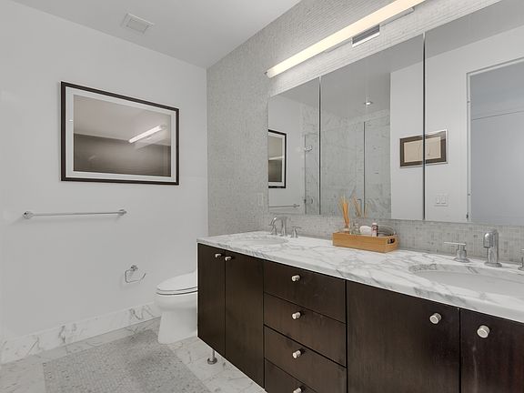 4th image of 4630 Center Blvd APT 605