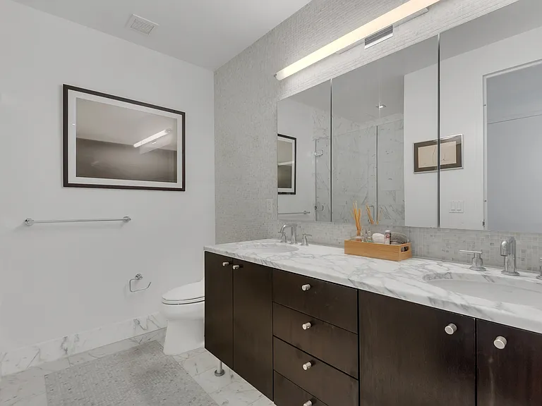 4630 Center Blvd #605 — Photo 4