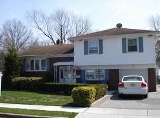 28 Ascot Way, Clark, NJ 07066