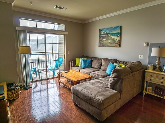 2nd image of 2321 25th St S APT 313