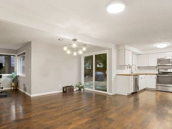 3rd image of 7901 NE 147th Ave