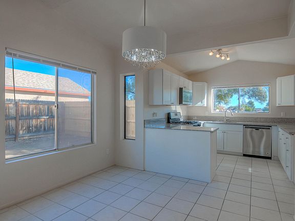 3rd image of 7064 S Camino Grande