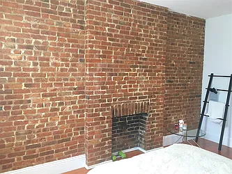 Rented by R New York