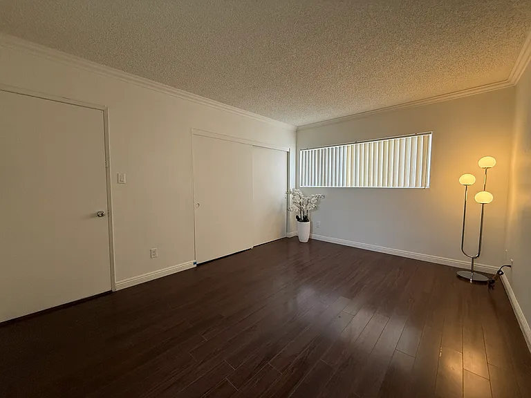 1001 Cherry Ave #205 — Photo 9